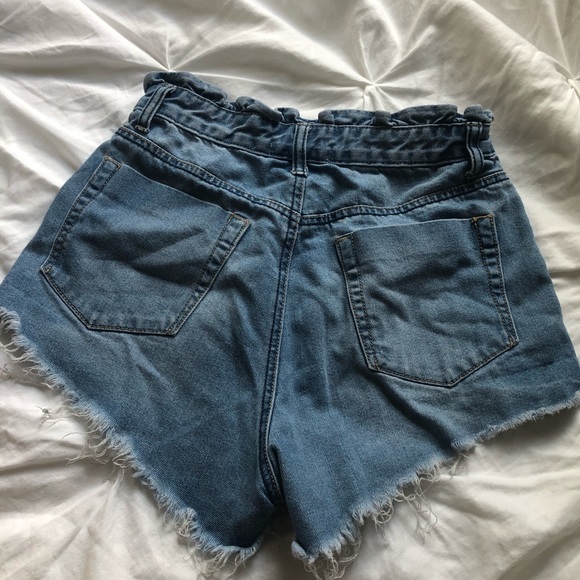 SOLD Blue high waisted button denim shorts size M - Picture 2 of 3